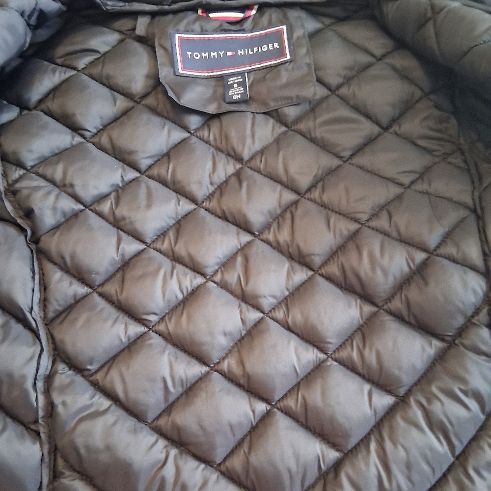 NWOT Tommy Hilfiger Women's Hooded Packable Jacket - Picture 9 of 13
